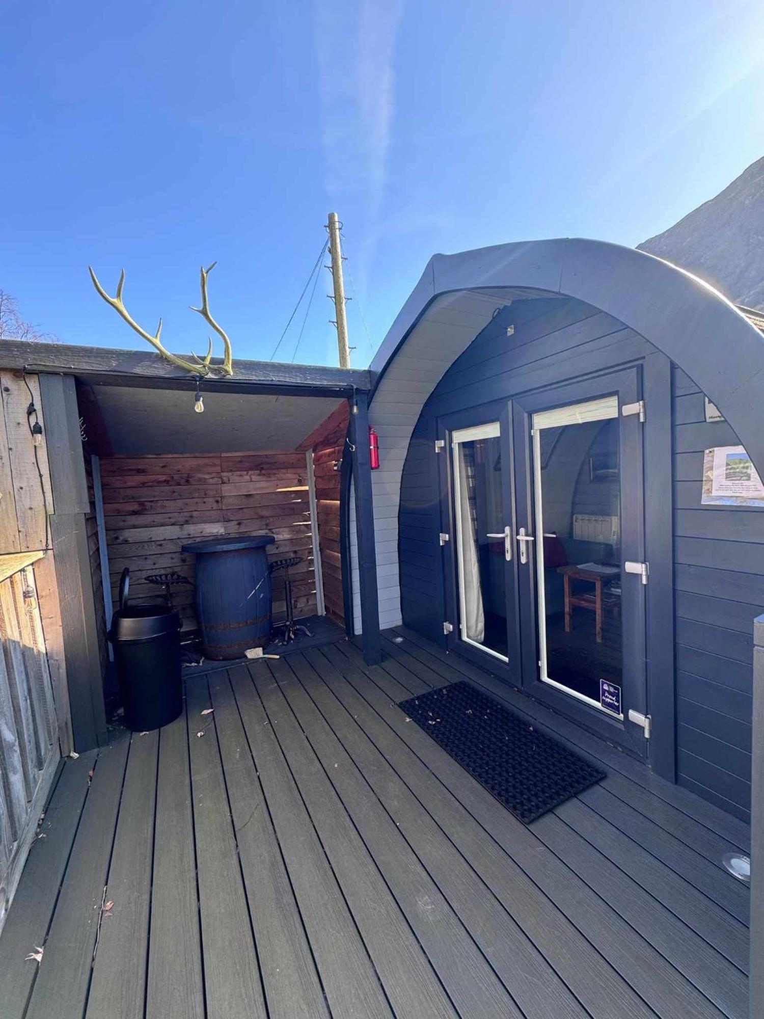 Riverside Pod, West Highland Way Holidays คินลอคคลีเวน ภายนอก รูปภาพ